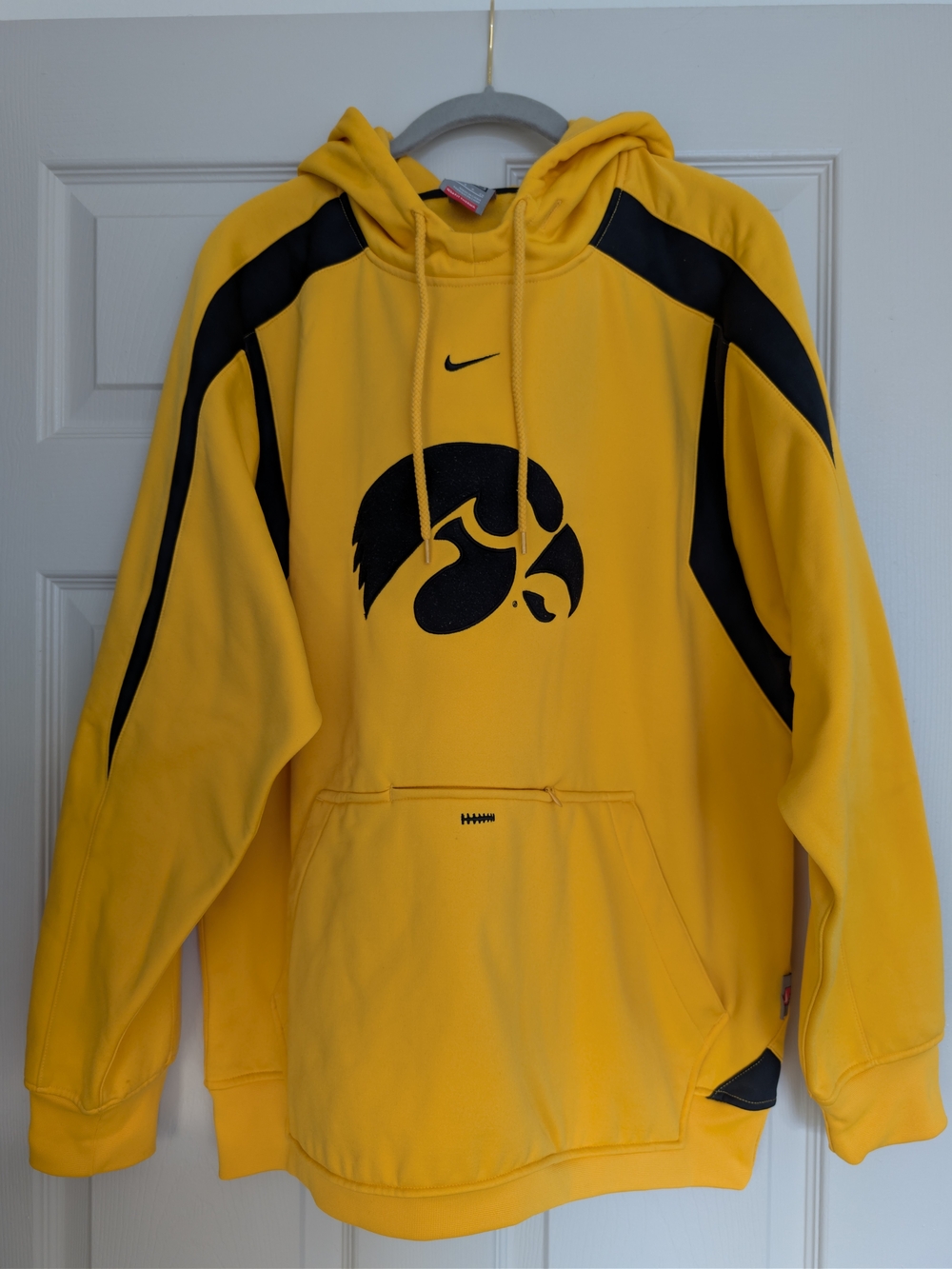 Nike Men’s Gold and Black Hoodie with Hawkeyes Logo